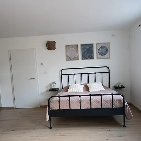 Couette-café Bois De Rose 3*